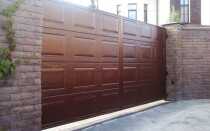 Распашные ворота из сэндвич панелей