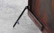 Упор для ворот гаража от ветра: делаем стопоры своими руками