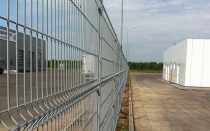 Прозрачный или полупрозрачный забор: металл, дерево, поликарбонат и пластик