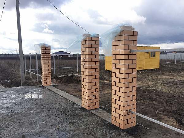 Опоры из кирпича