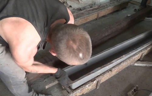 Форма для отливки бетонных столбиков