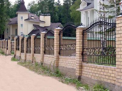 Кованая конструкция – красиво, но дорого
