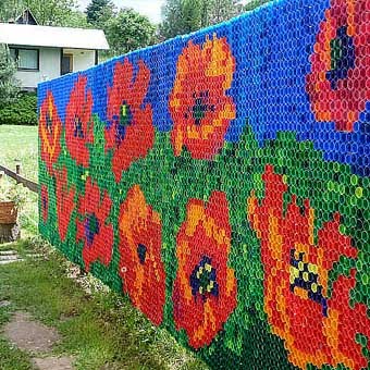 Ограждение из крышек Ограждение из крышек