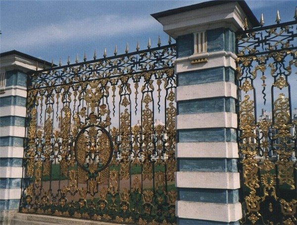 Решётка Парадного двора в Екатерининском дворце