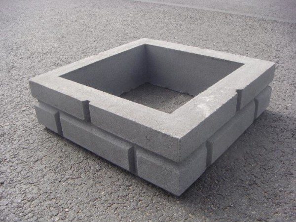 Секция столба из бетона. Секция столба из бетона.