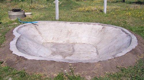Искусственный водоем своими руками из железобетона