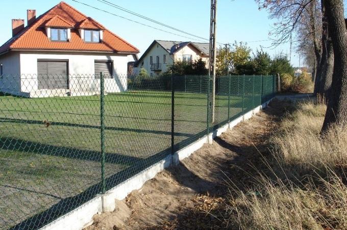 Забор из сетки Рабица фото